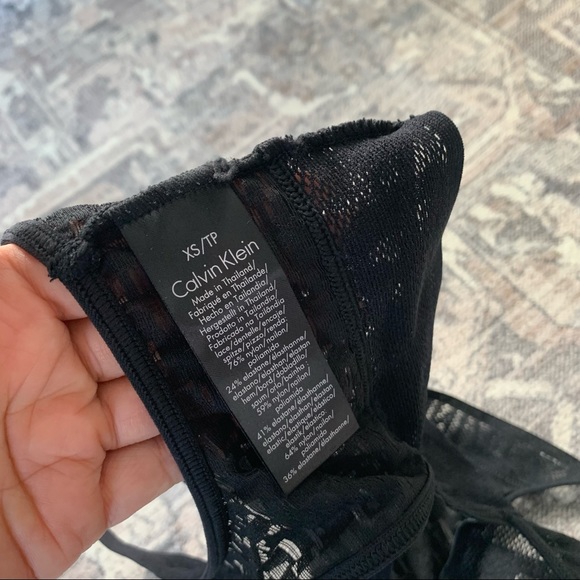 Calvin Klein Black geometric Lace Unlined Triangle Bralette - Picture 7 of 7